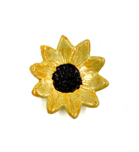 Load image into Gallery viewer, Small Sunflower Dish
